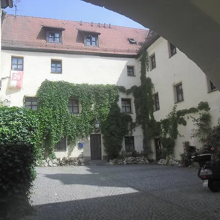 Апартаменты Schloss Weichs Zu Mit 2schlafzimmer Parkplatz Internet 75qm Zentrum