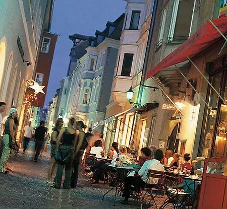 Daire Schloss Weichs Zu Mit 2schlafzimmer Parkplatz Internet 75qm Zentrum