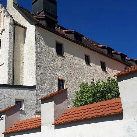 Schloss Weichs Zu *