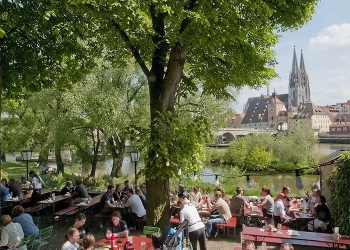 Schloss Weichs Zu Mit 2schlafzimmer Parkplatz Internet 75qm Zentrum * Регенсбург